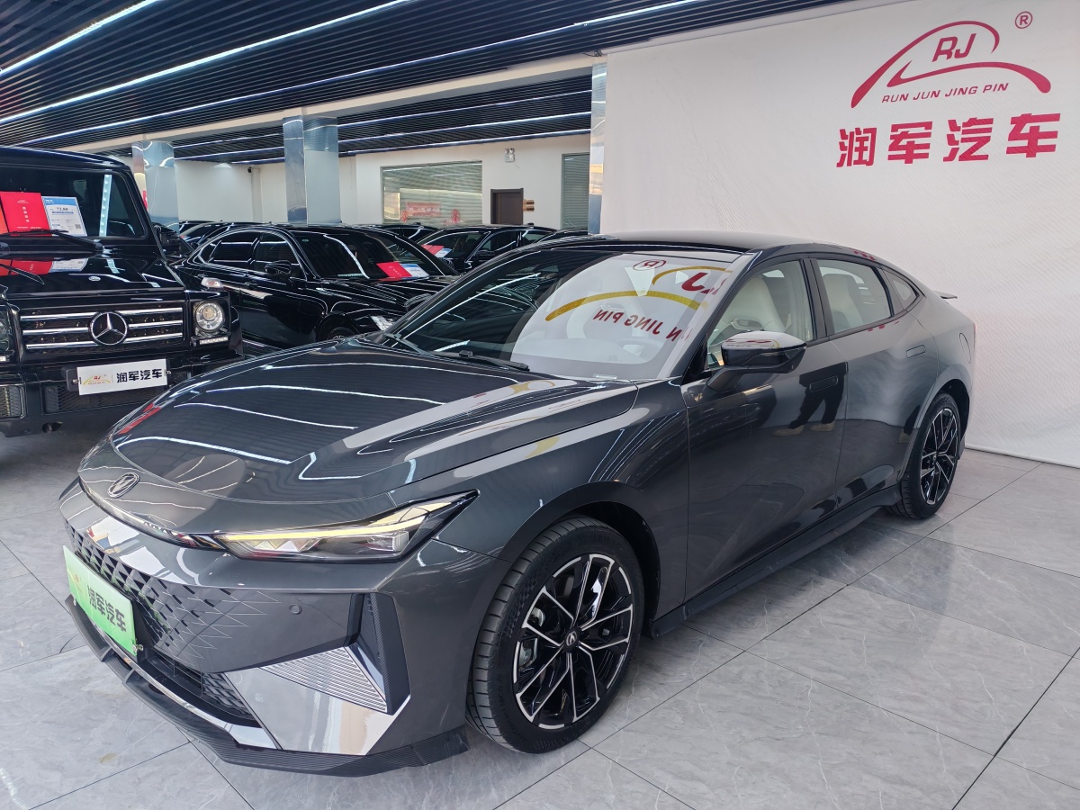 Changan UNI-V iDD 2024 #3 Changan UNI-V iDD 2024 car image #3