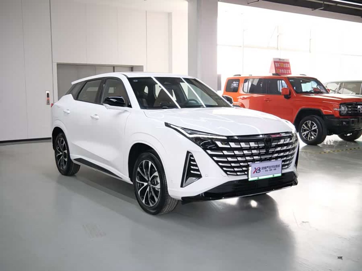 Changan UNI-Z PHEV 2024 #3 Changan UNI-Z PHEV 2024 car image #3