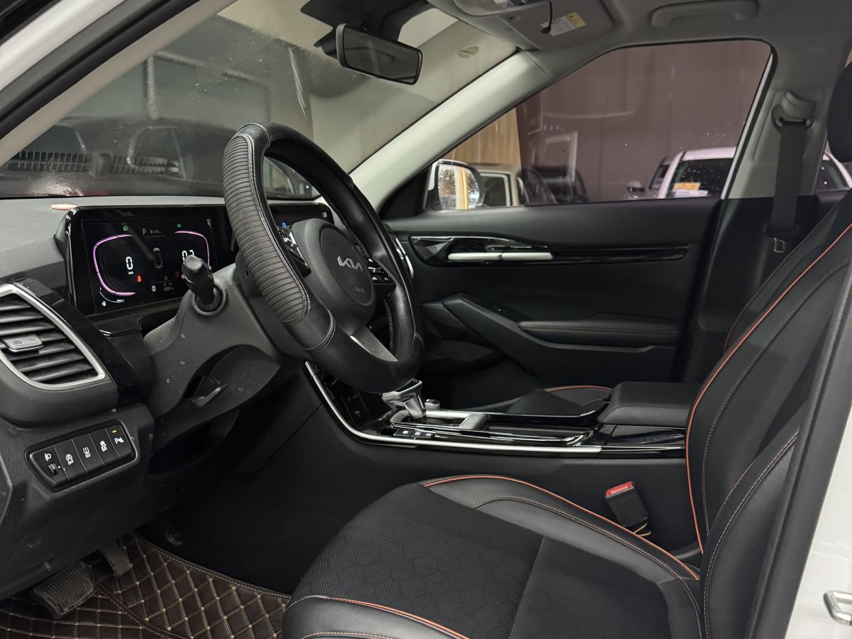 Kia Seltos 2024 car image #3