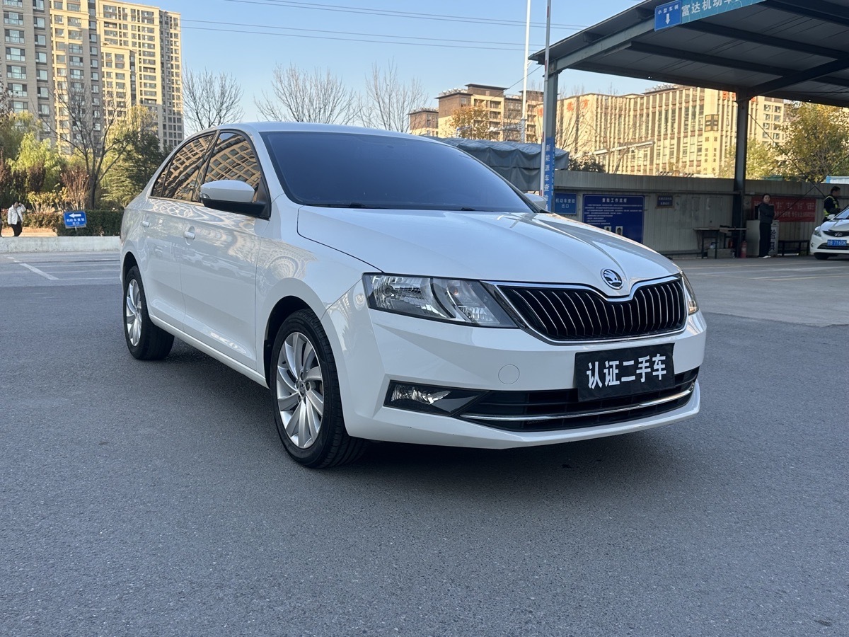 Skoda Rapid 2018 car image #3