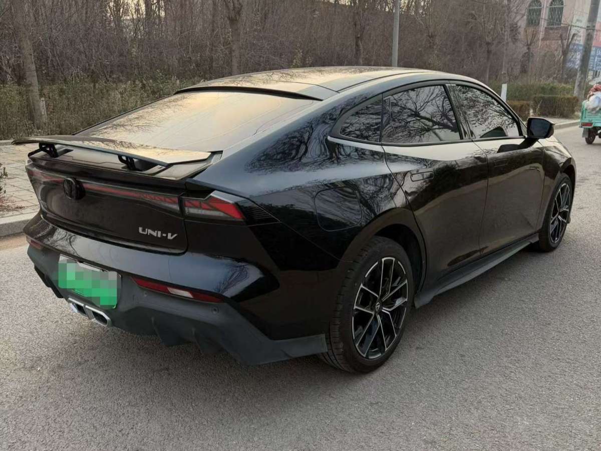 Changan UNI-V iDD 2024 car image #3