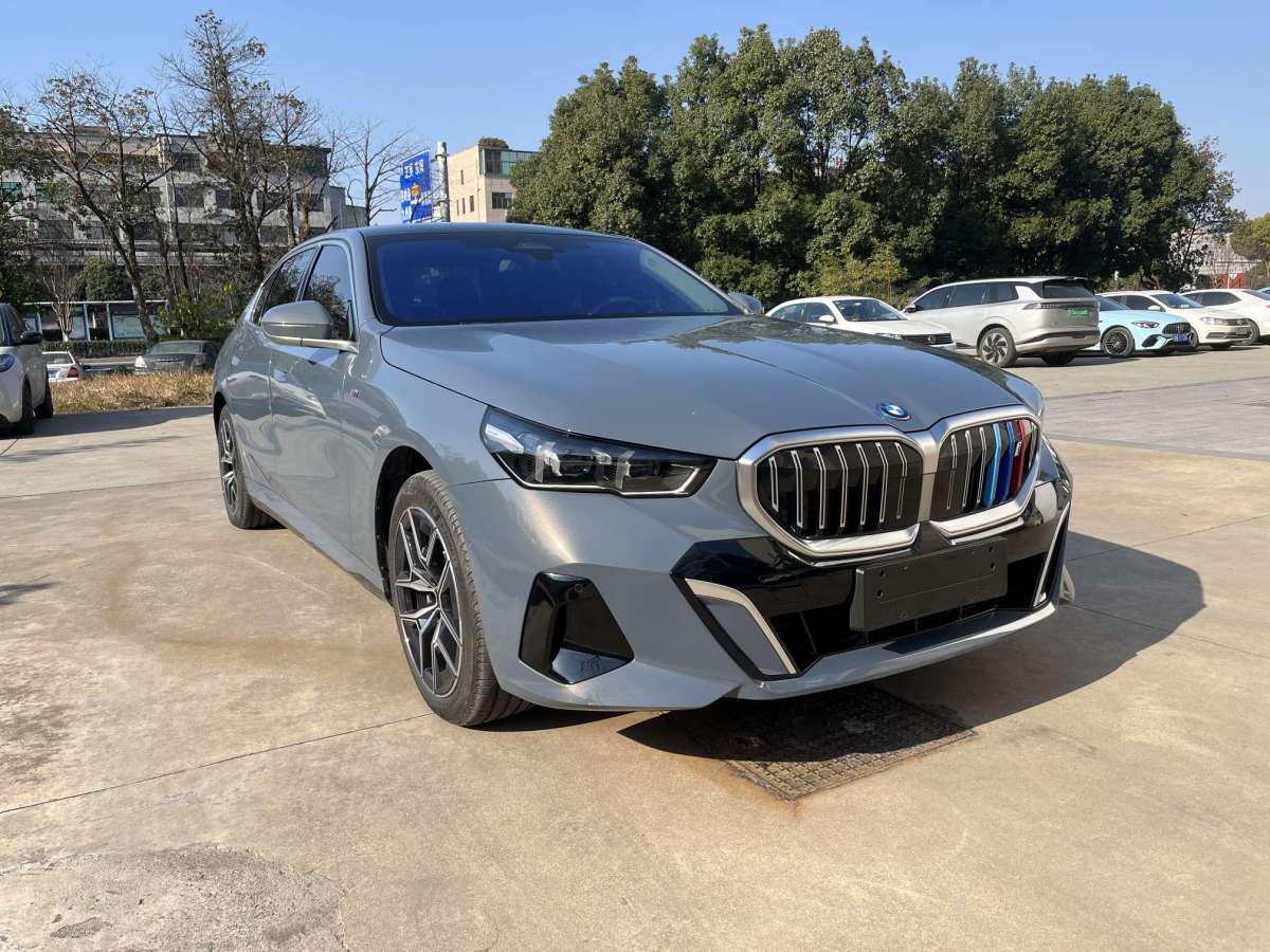 BMW i5 2025 #3 BMW i5 2025 car image #3