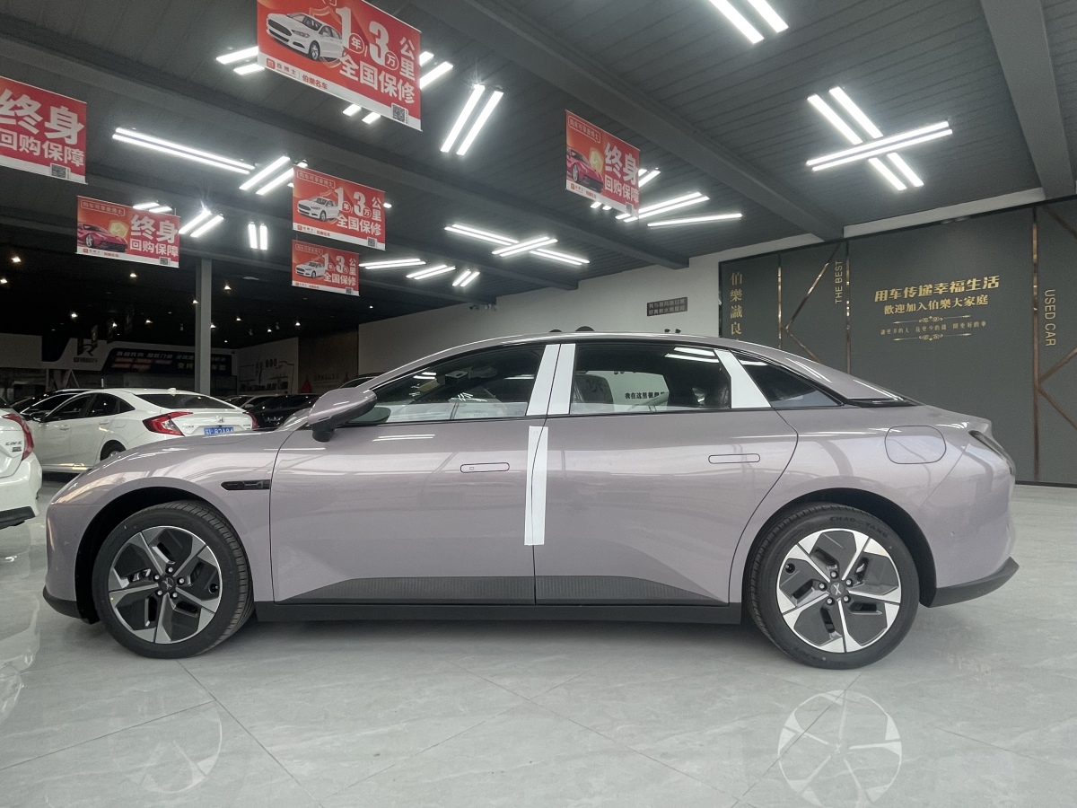 Xpeng MONA M03 2025 صورة سيارة #3