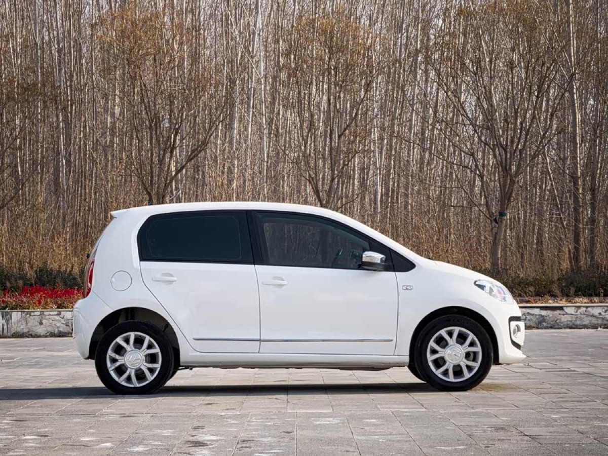Volkswagen up! 2016 immagine di auto #3