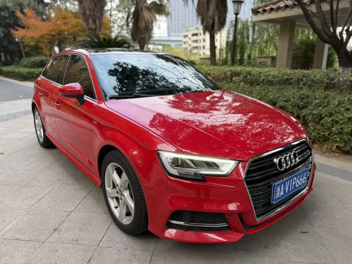 Audi A3 2019 car image #3