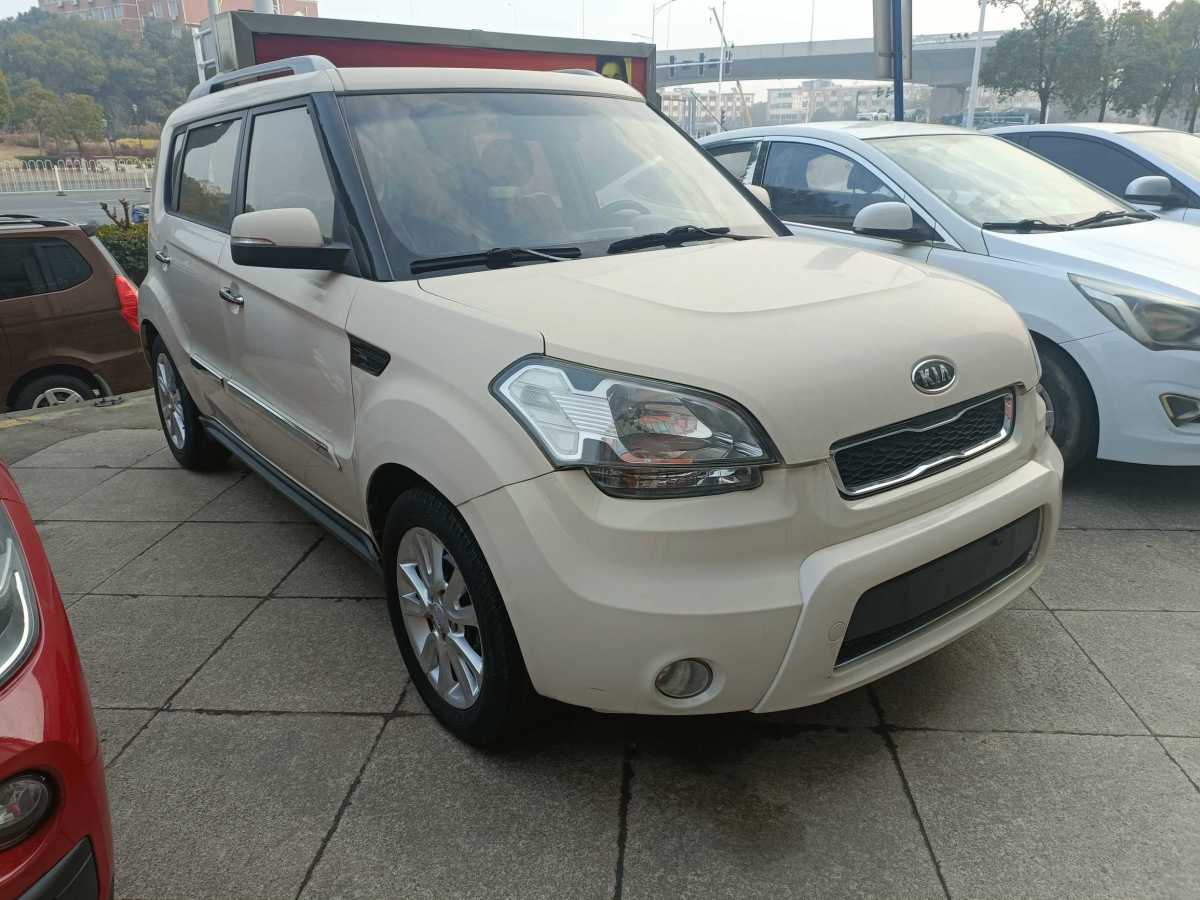 起亚 秀尔 2012 汽车图片 #3