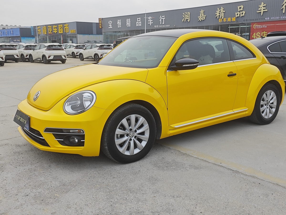 Volkswagen Beetle 2019 car image #3