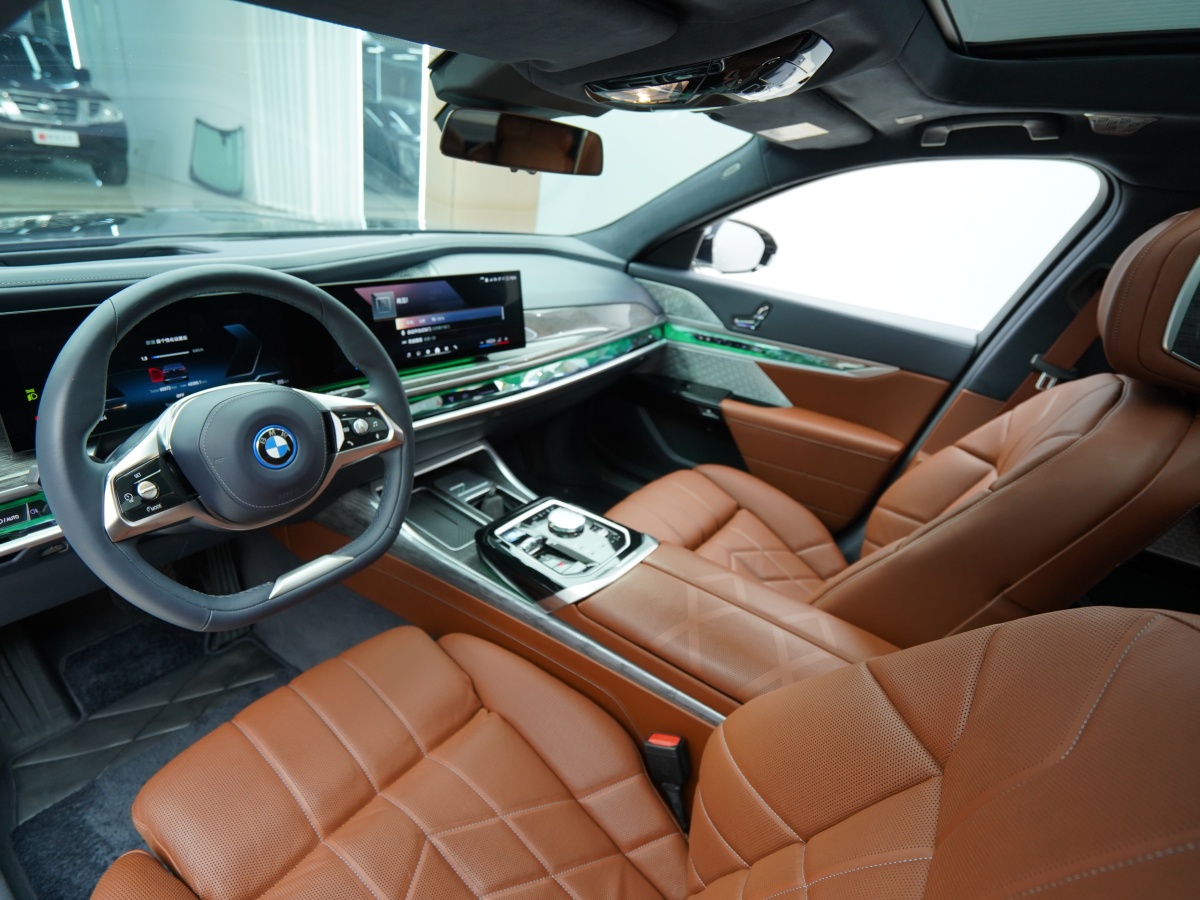 BMW i7 2023 imagen de coche #3
