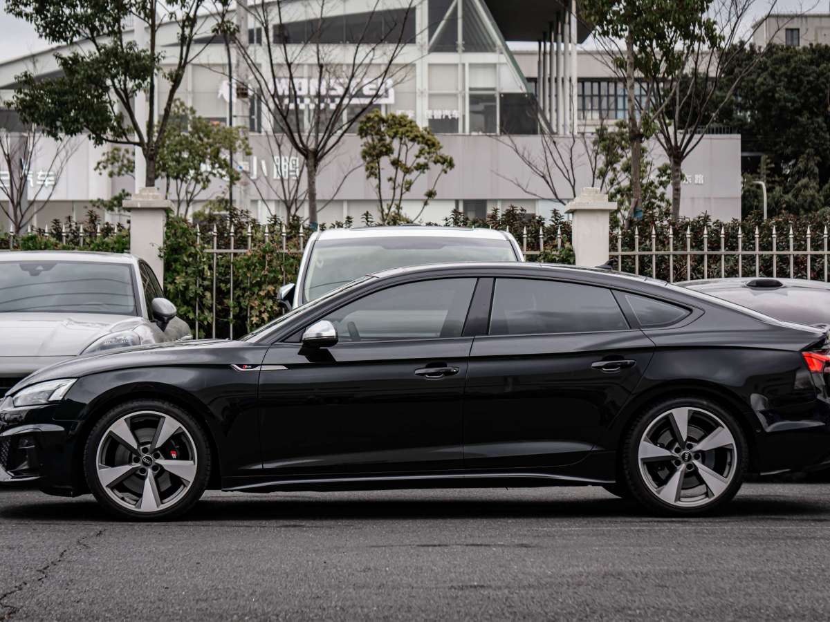 Audi S5 2023 car image #3