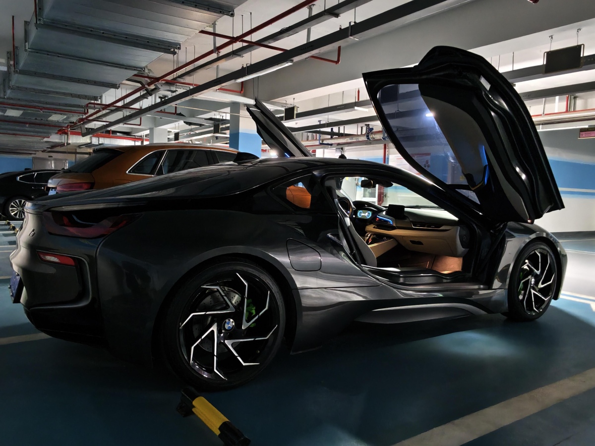 BMW i8 2016 car image #3