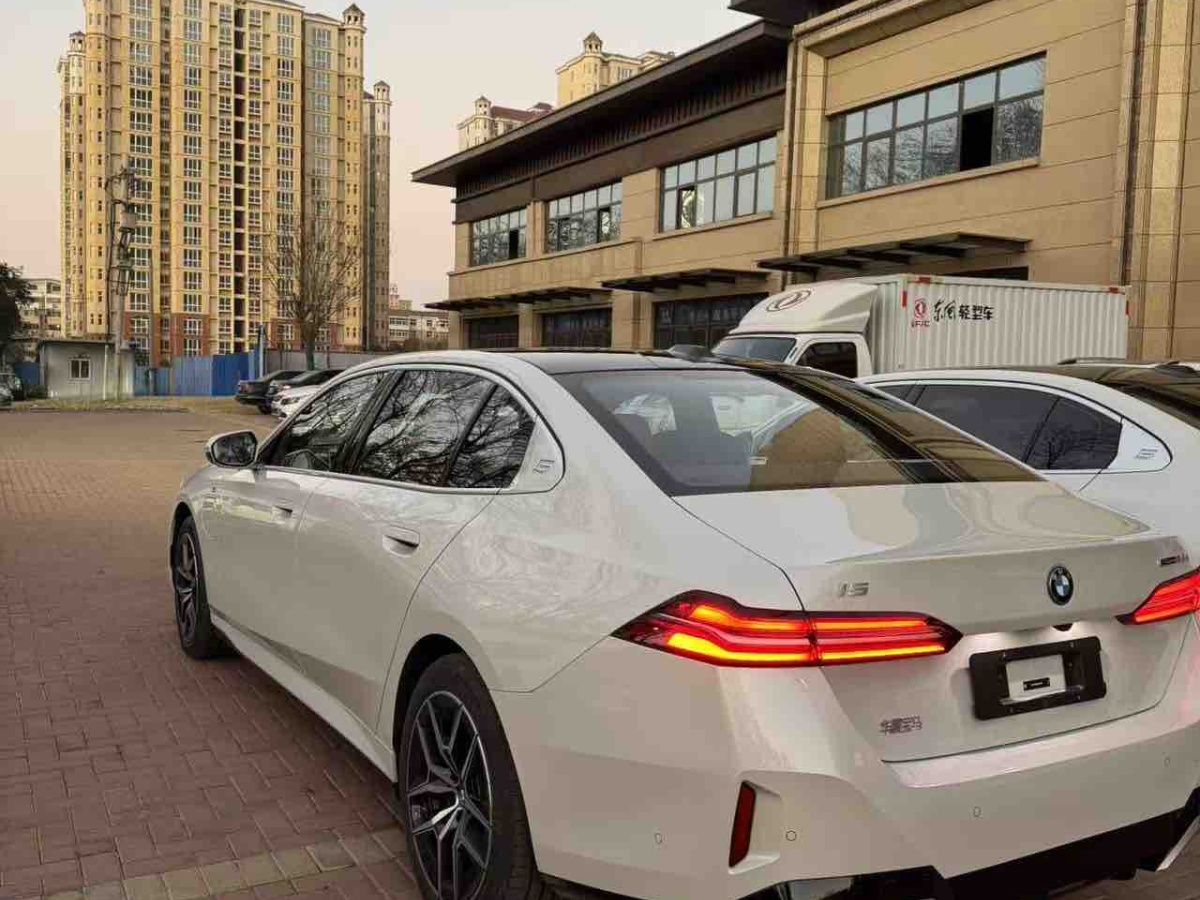 BMW i5 2025 #3 BMW i5 2025 car image #3