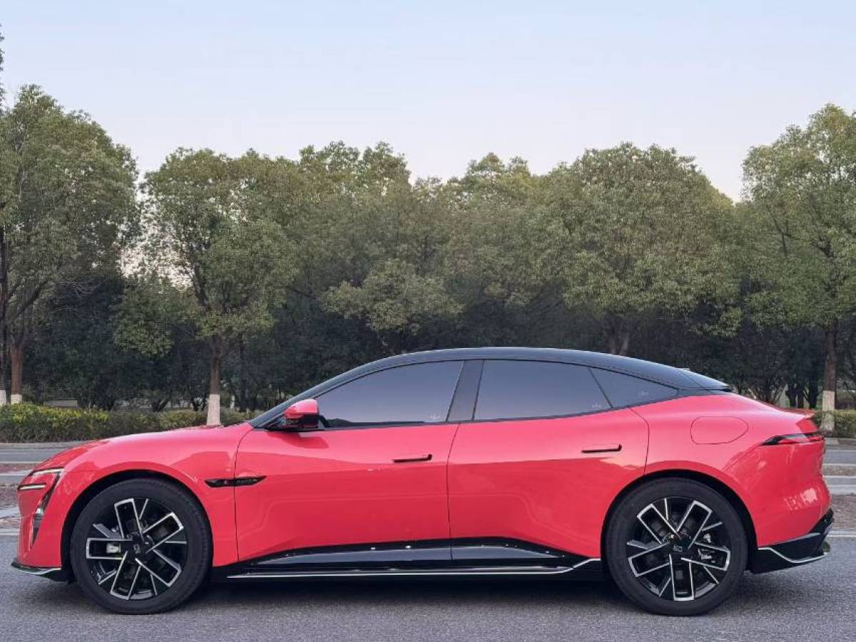 Avatr 06 2025 #3 Avatr 06 2025 car image #3