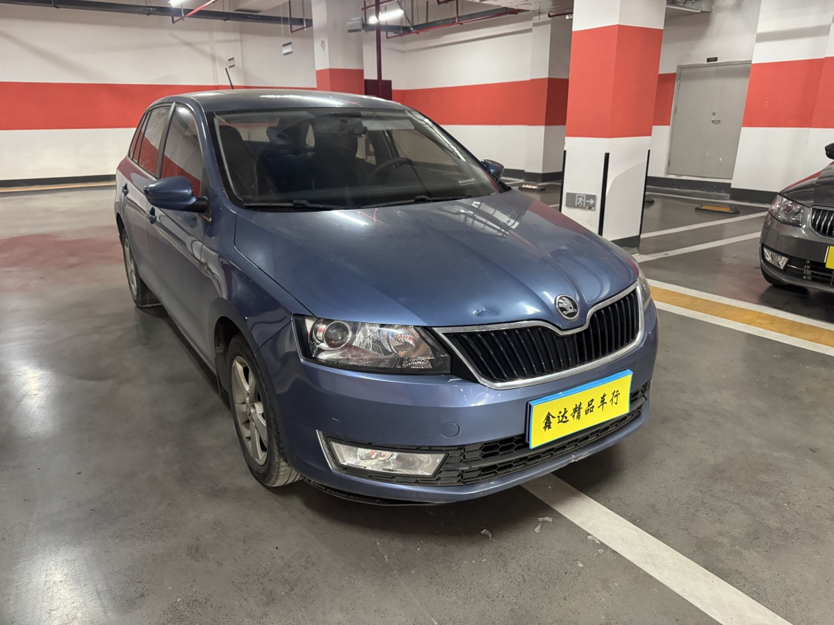 Skoda Rapid Spaceback 2016 car image #3