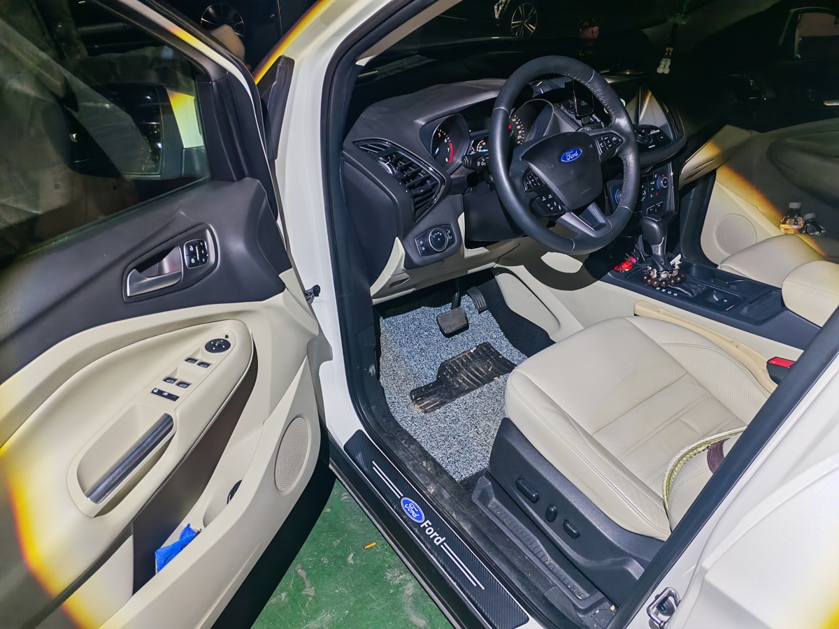 Ford Kuga 2018 #3 Ford Kuga 2018 car image #3