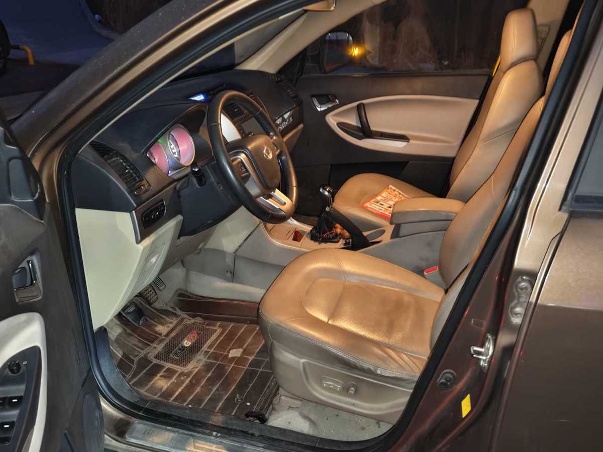 GEELY GX7 2012 car image #3