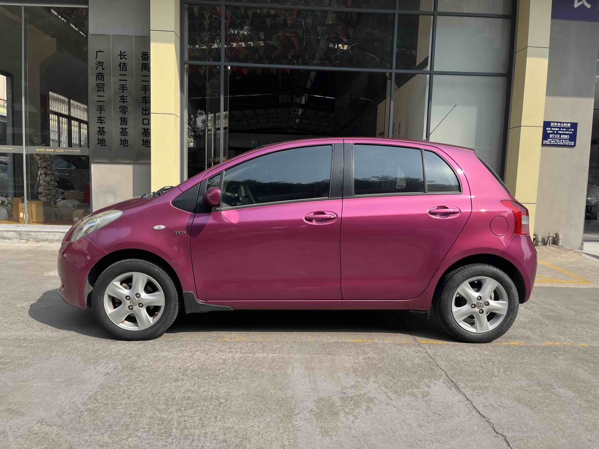 Toyota Yaris 2010 imagem de carro #3