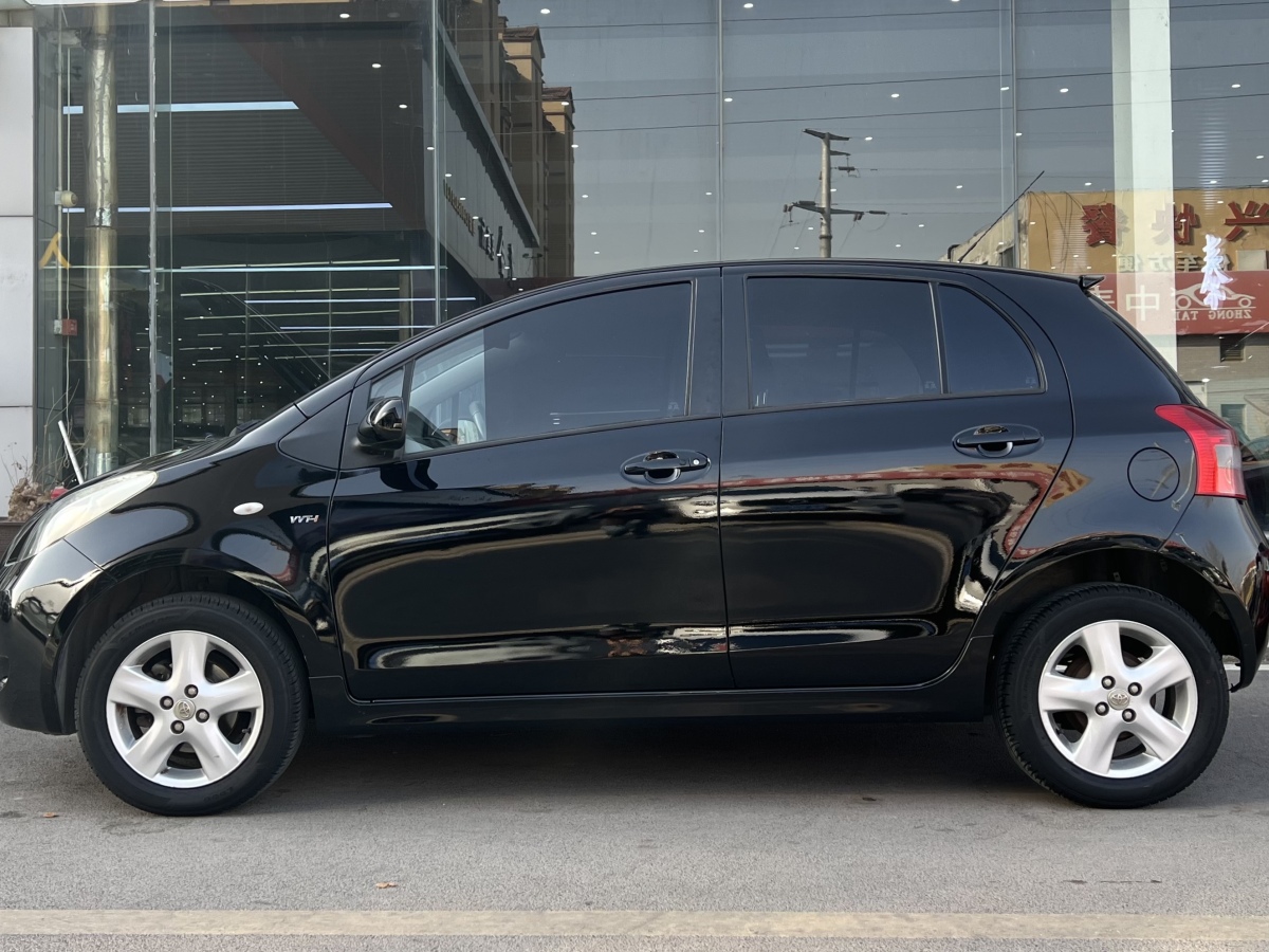 Toyota Yaris 2009 car image #3