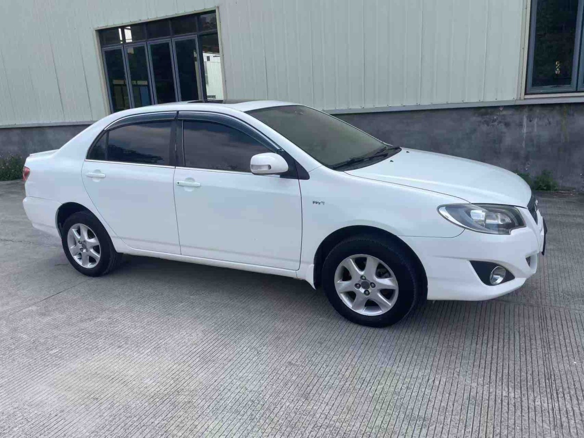 Toyota Corolla (Classic) 2013 immagine di auto #3