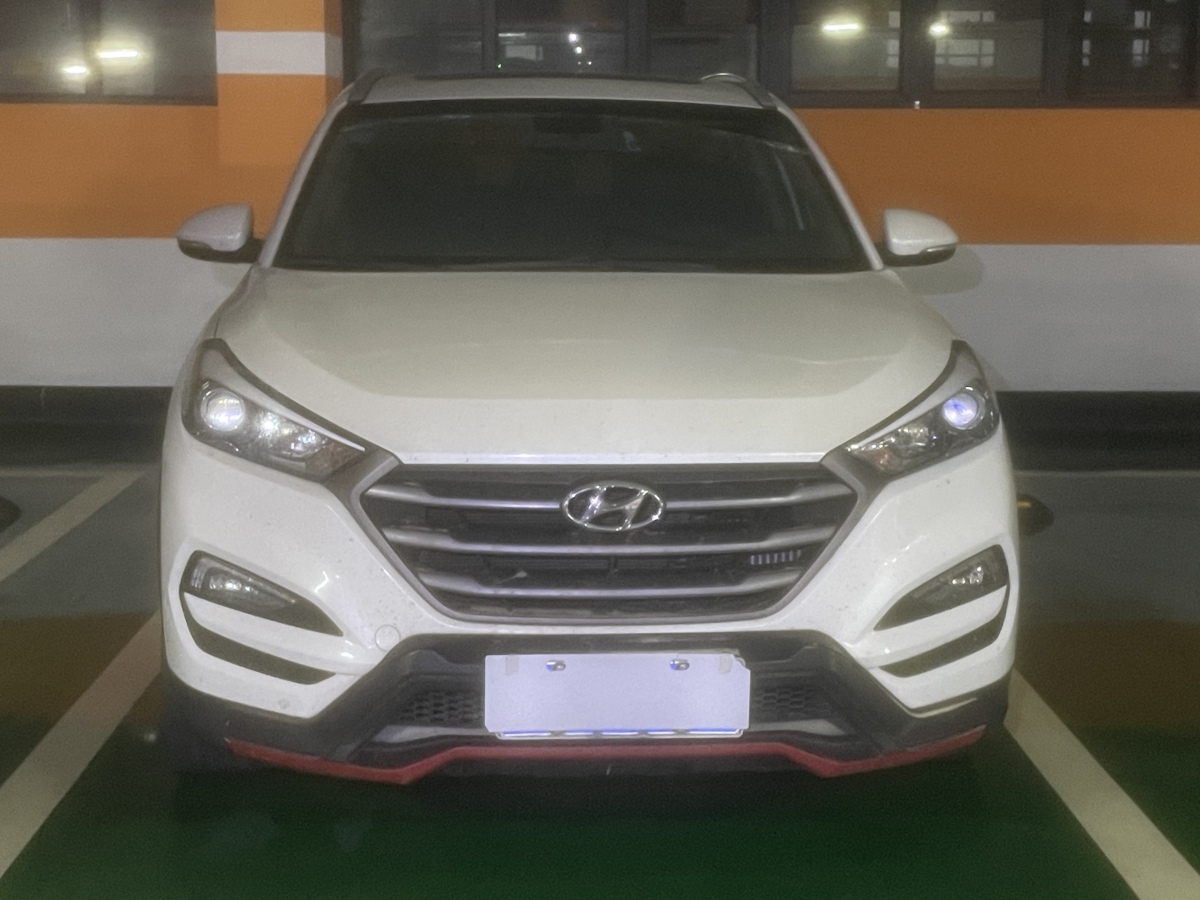 Hyundai Tucson 2016 car image #3