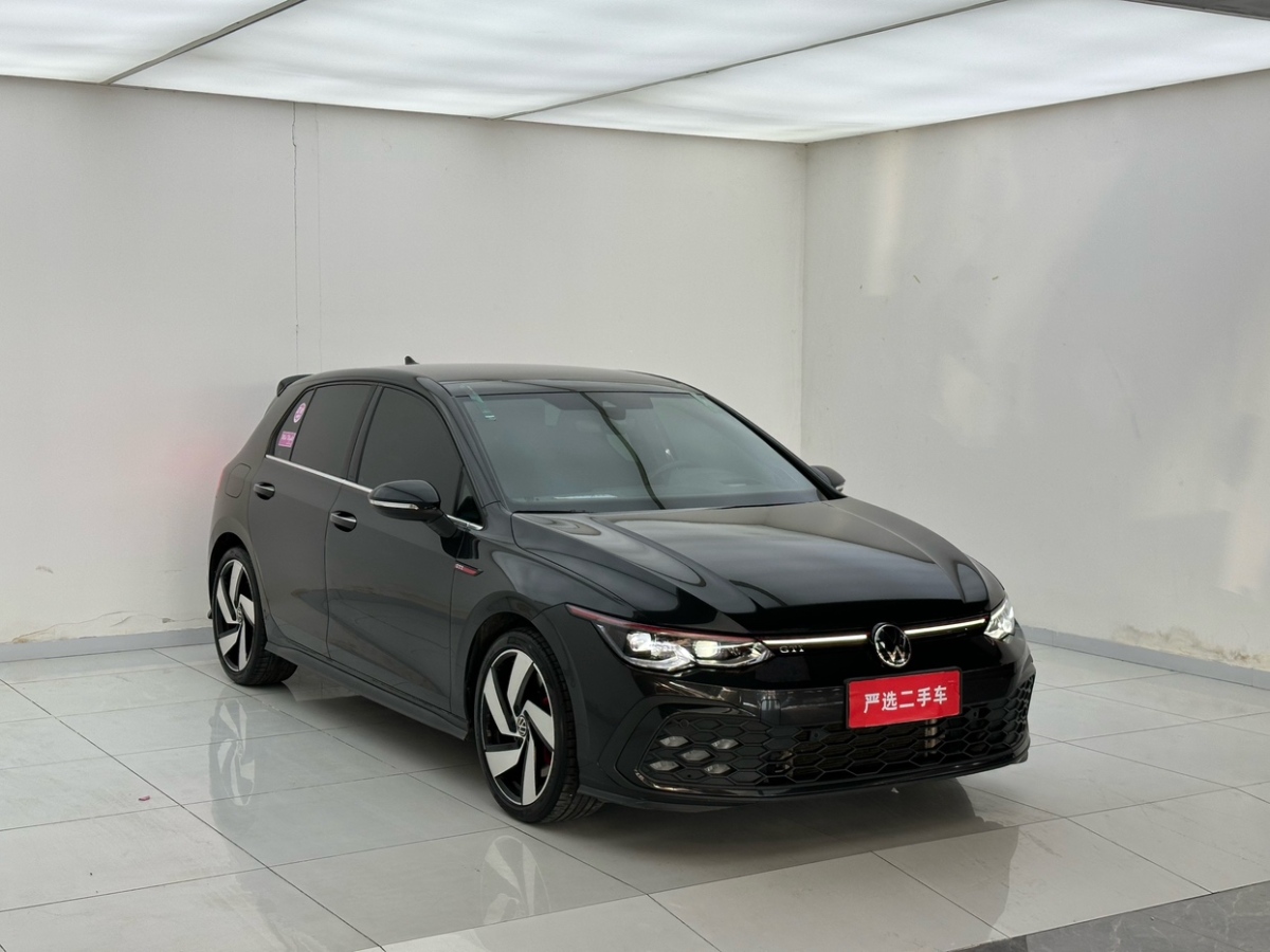 Volkswagen GolfGTI 2022 car image #3