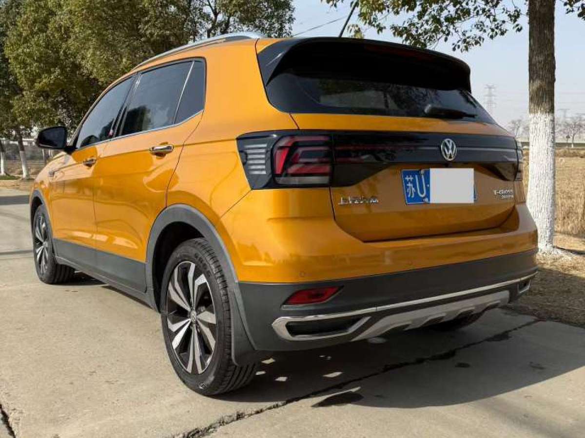 Volkswagen T-Cross 2020 #3 Volkswagen T-Cross 2020 car image #3