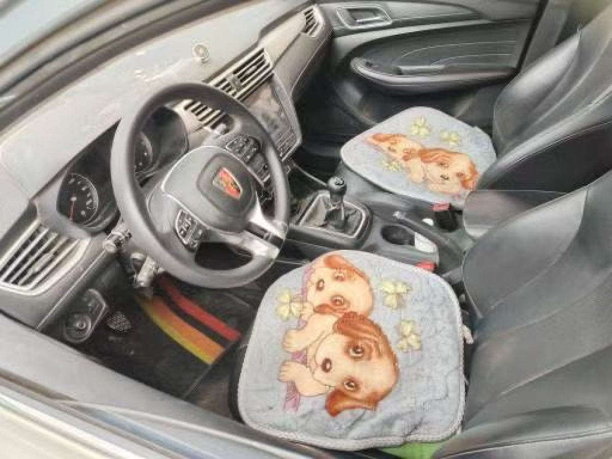 Roewe i5 2019 #3 Roewe i5 2019 car image #3