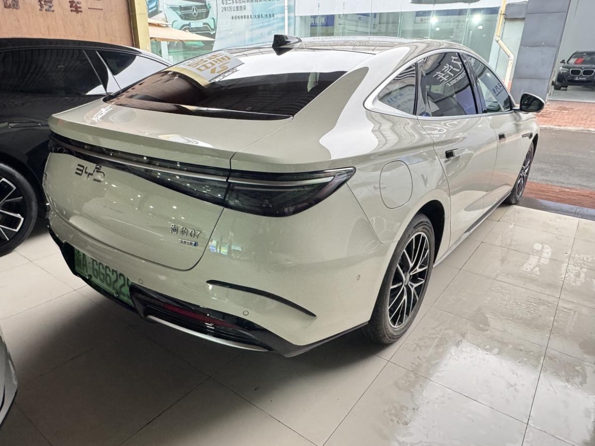 BYD Seal 07 DM-i 2025 car image #3