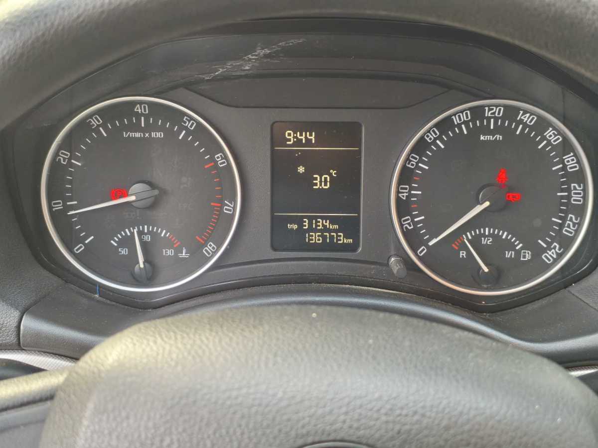 Skoda Octavia 2014 car image #3