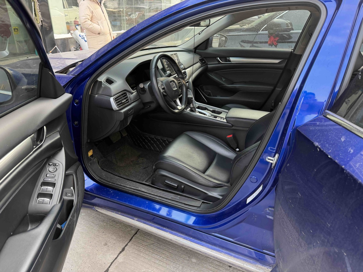 Honda Accord 2018 car image #3