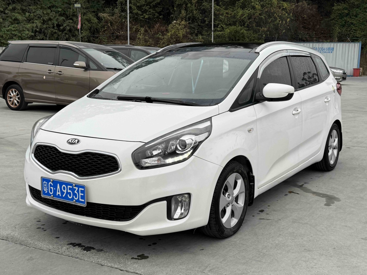Kia Carens 2013 immagine di auto #3
