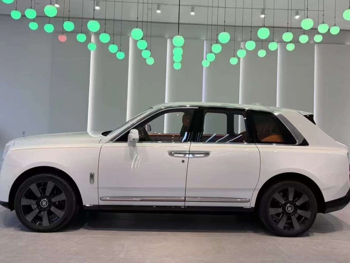 Rolls-Royce Cullinan #3 Rolls-Royce Cullinan car image #3