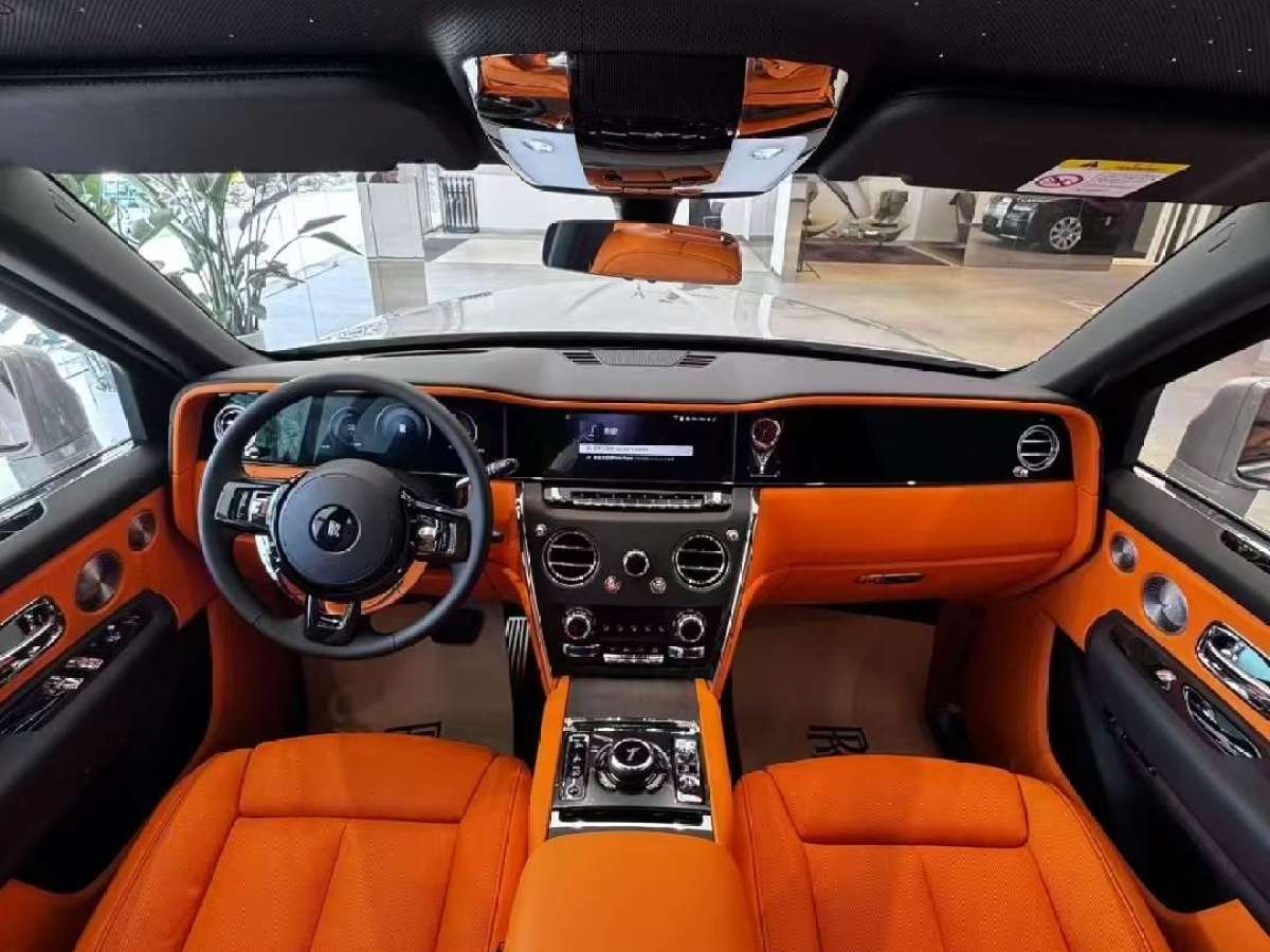 Rolls-Royce Cullinan car image #3