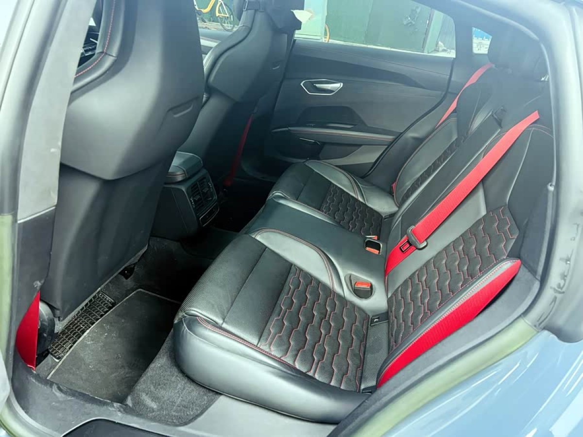 Audi RS e-tron GT 2023 car image #3