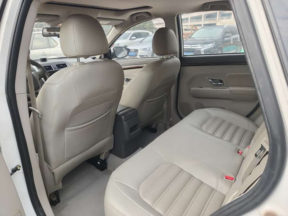 Forthing JOYEAR S50 2016 car image #3