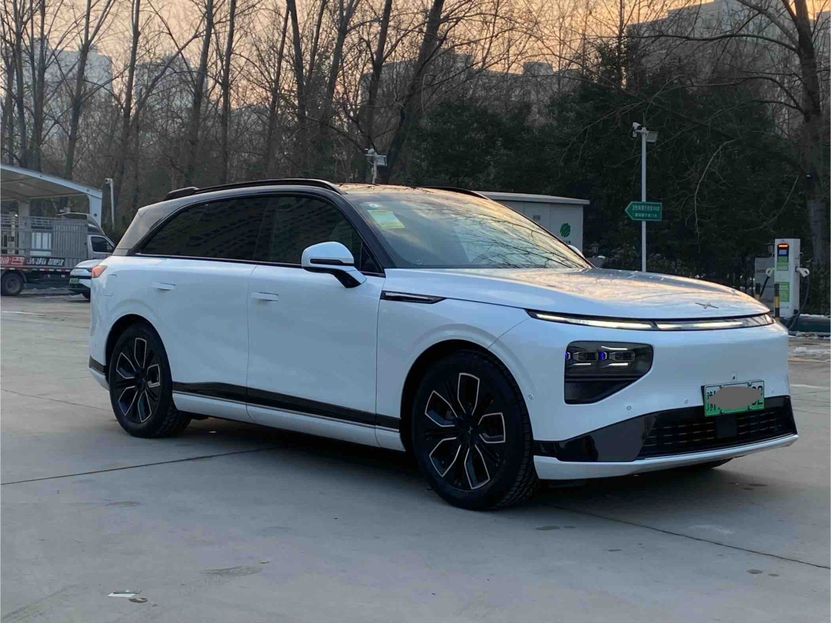Xpeng G9 2025 immagine di auto #3