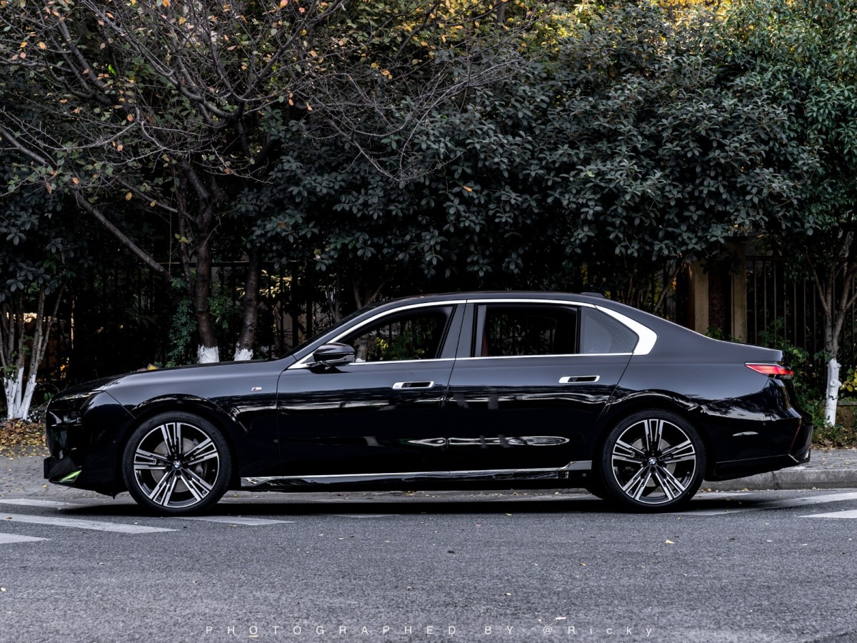 BMW 7 Series 2023 #3 BMW 7 Series 2023 car image #3