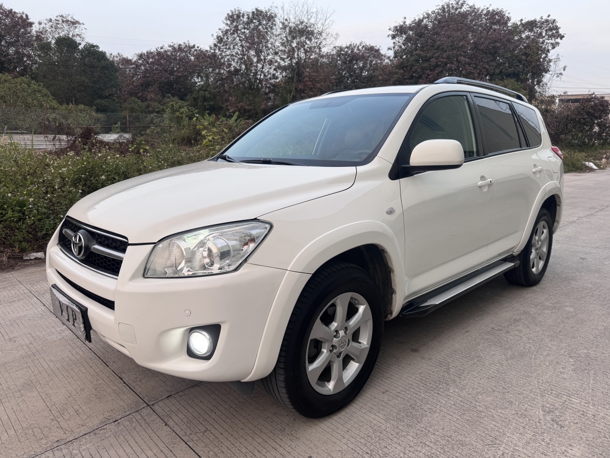 Toyota RAV4 2009 car image #3