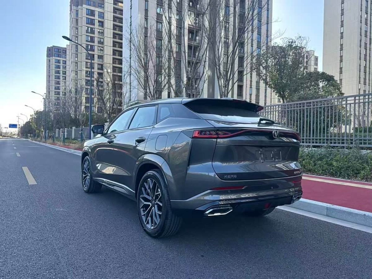 Changan UNI-Z PHEV 2025 #3 Changan UNI-Z PHEV 2025 car image #3