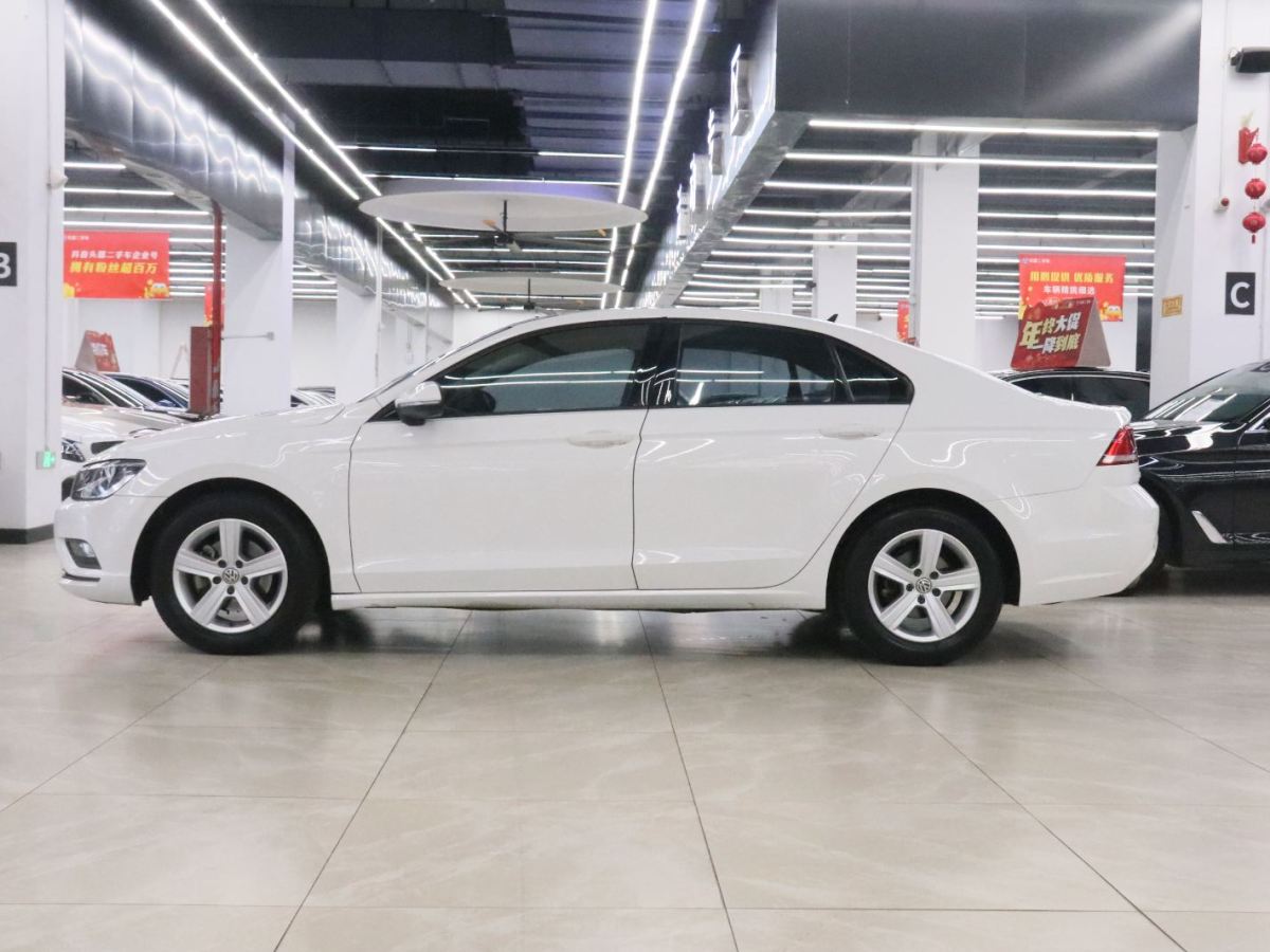 Volkswagen Lamando 2017 immagine di auto #3