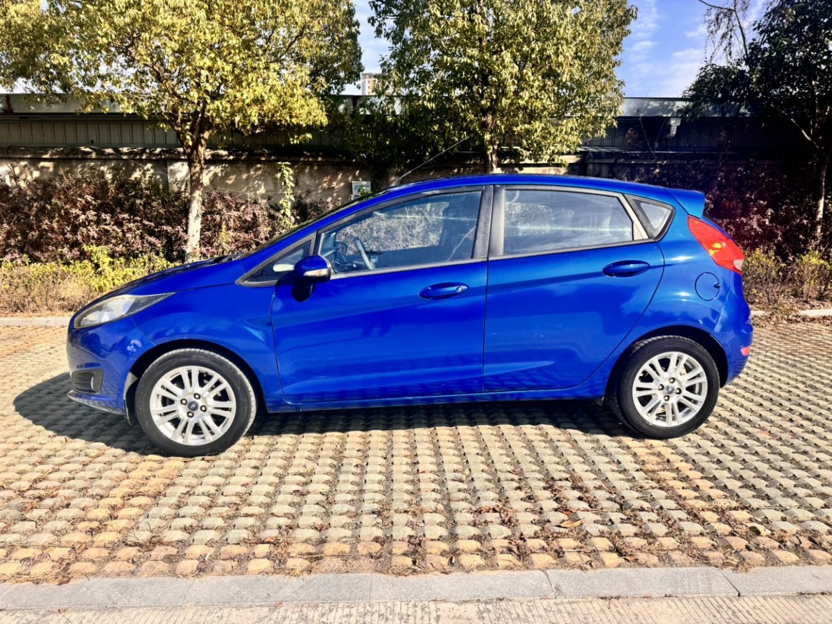 Ford 2015 car image #3