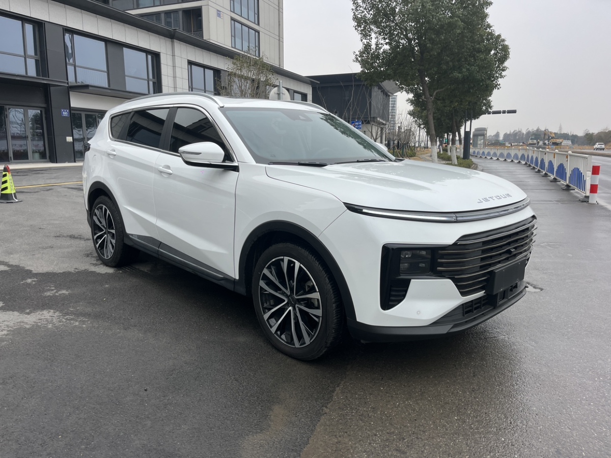 Jetour X70 PLUS 2024 car image #3