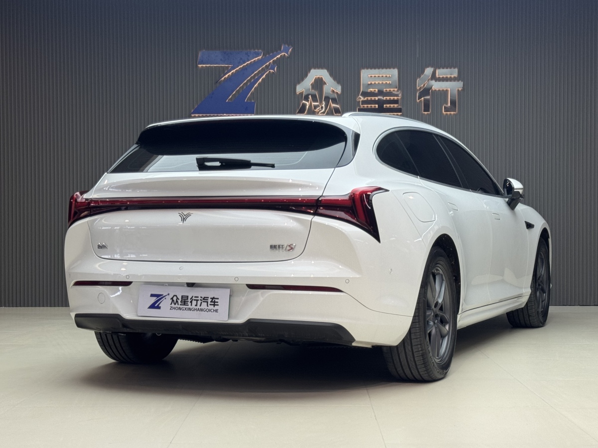 哪吒汽车 哪吒S猎装 2025 汽车图片 #3