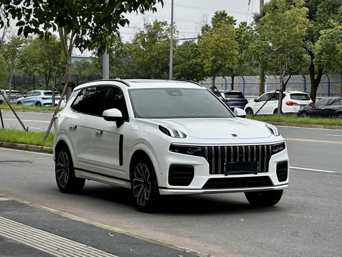 Lynk & Co 09 EM-P 2022 #3 Lynk & Co 09 EM-P 2022 car image #3
