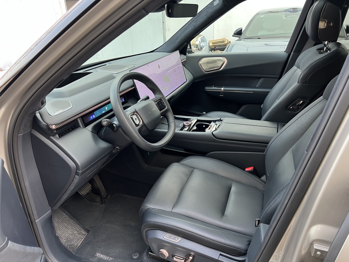 Lynk & Co 900 2025 car image #3