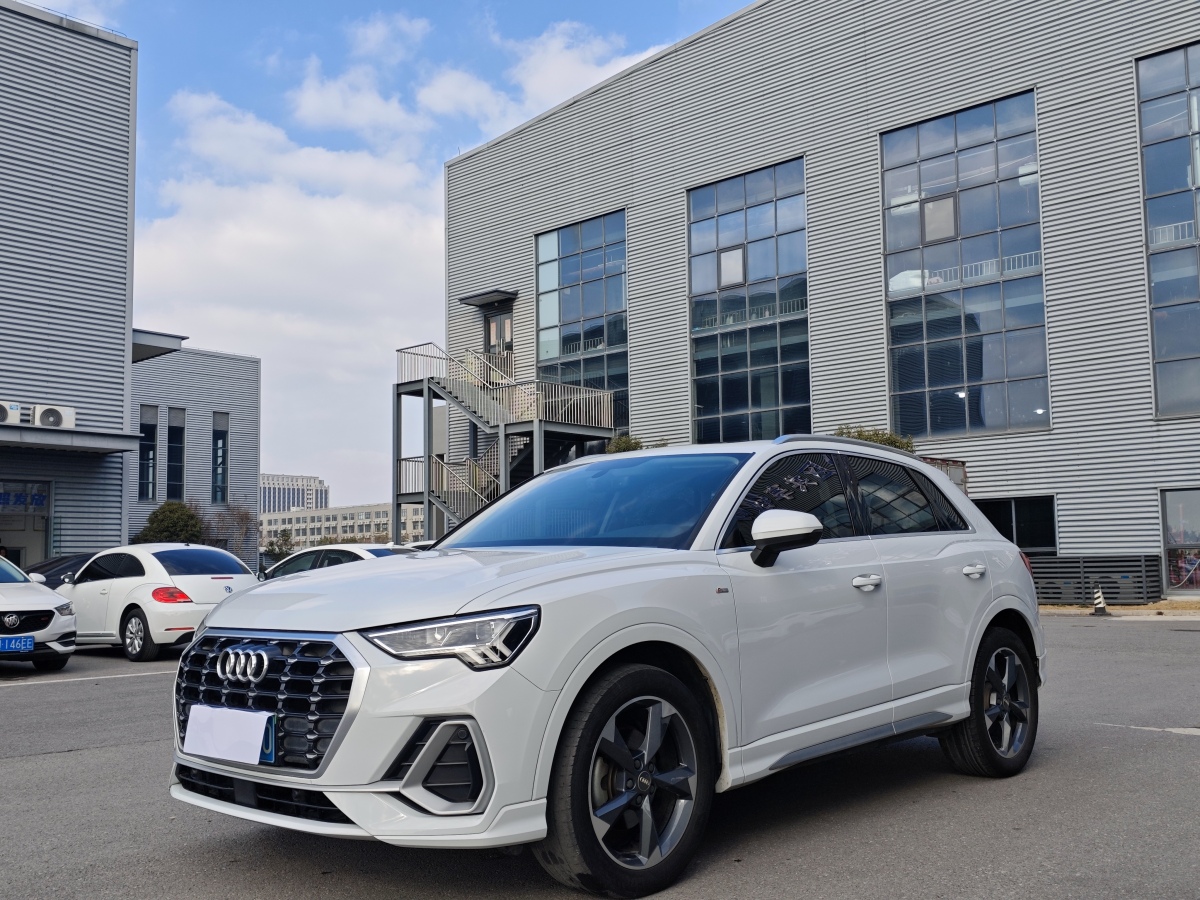 Audi 2019 car image #3