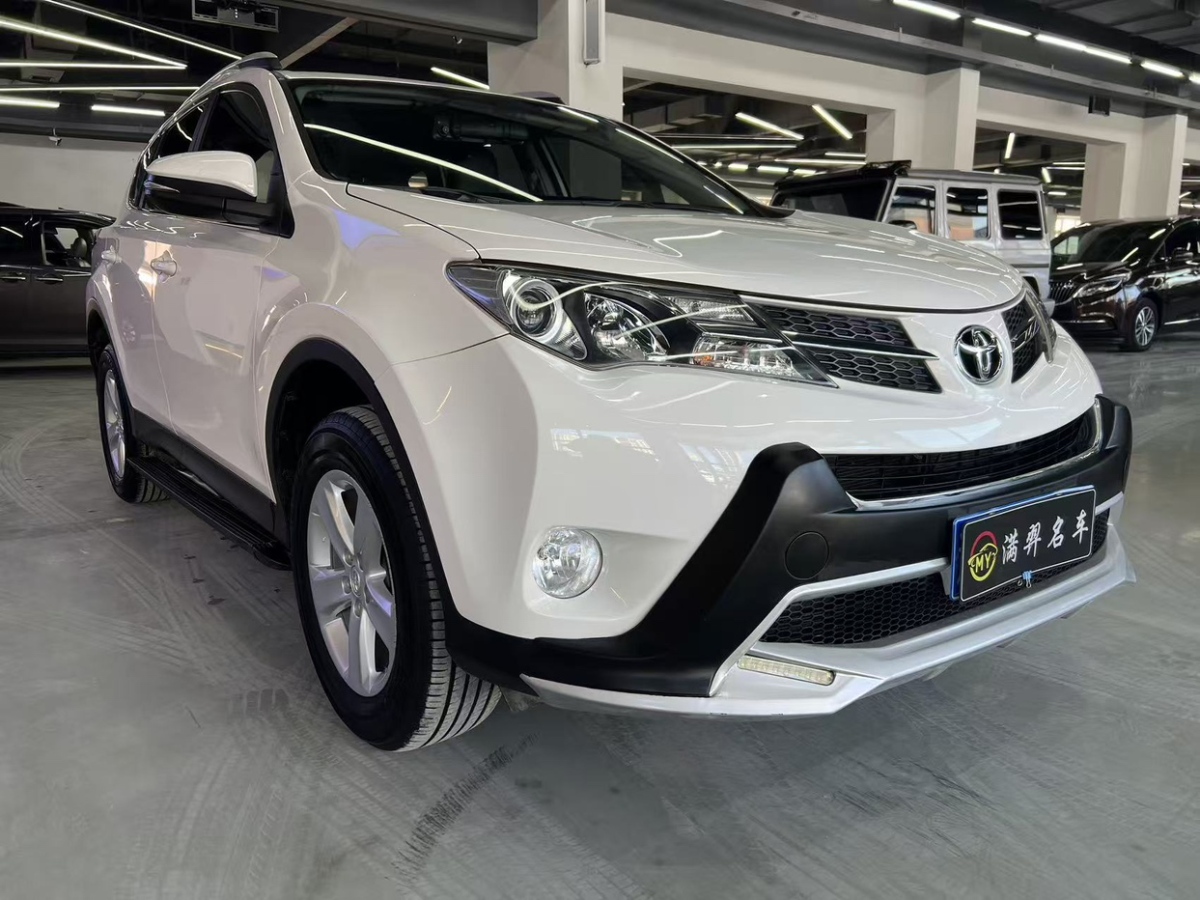 Toyota 2014 car image #3