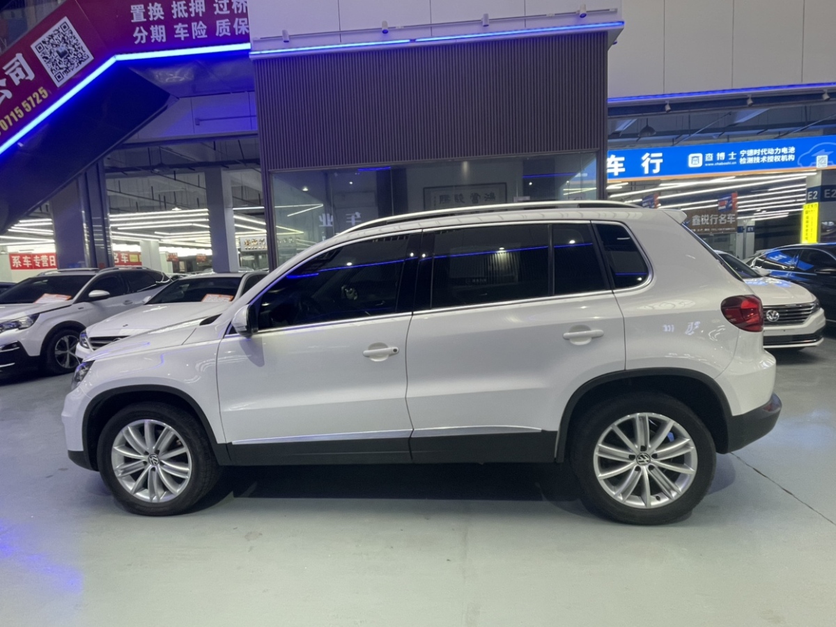 Volkswagen Tiguan 2014 car image #3