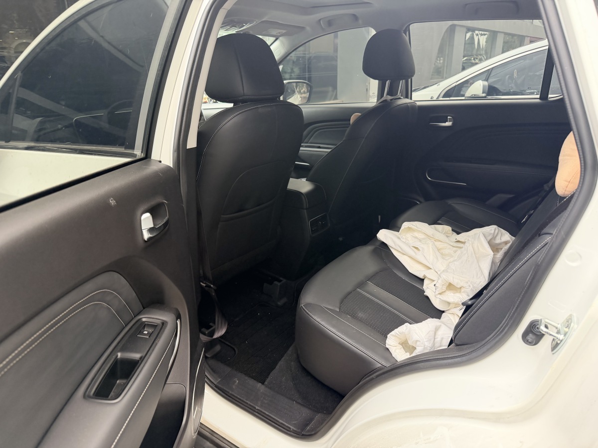 GAC Trumpchi GS3 2022 #3 GAC Trumpchi GS3 2022 car image #3