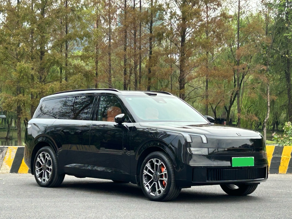 Lynk & Co 900 2025 #3 Lynk & Co 900 2025 car image #3
