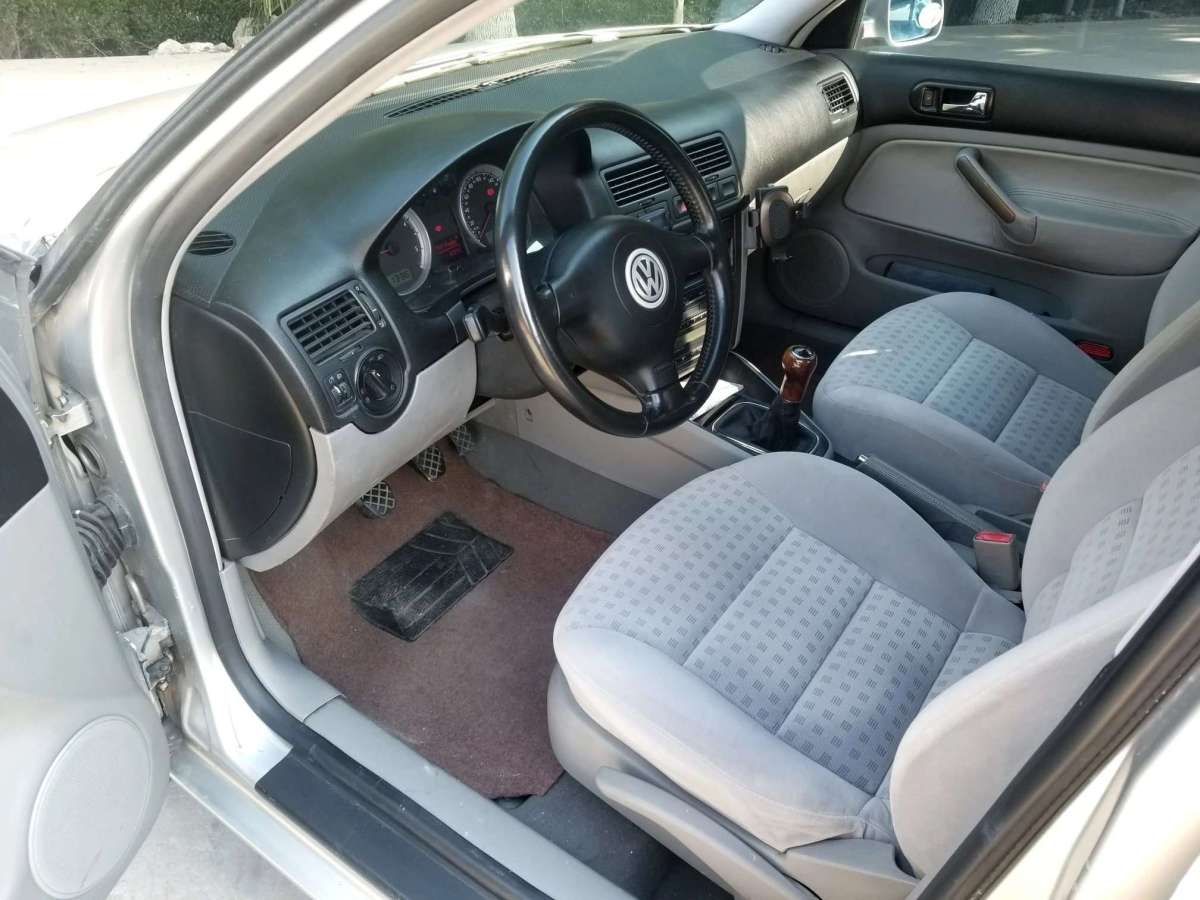 Volkswagen Bora Classic 2006 immagine di auto #3